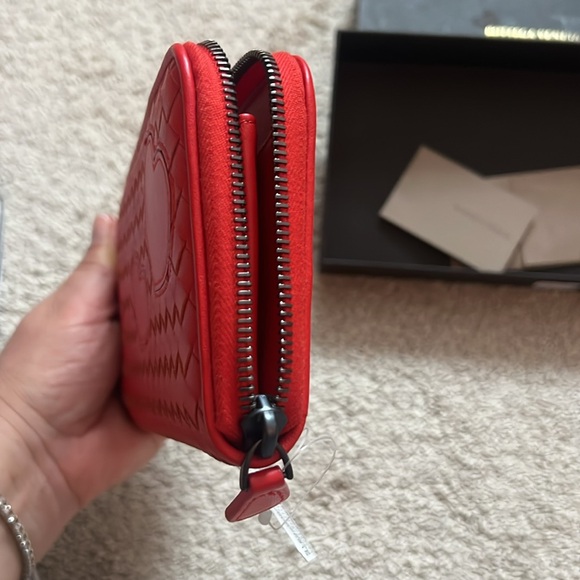 Bottega Veneta Wallet! - Picture 6 of 8